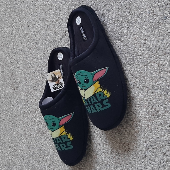New Star Wars Men's The Mandalorian "The Child" Clog Slipper. - Picture 5 of 12